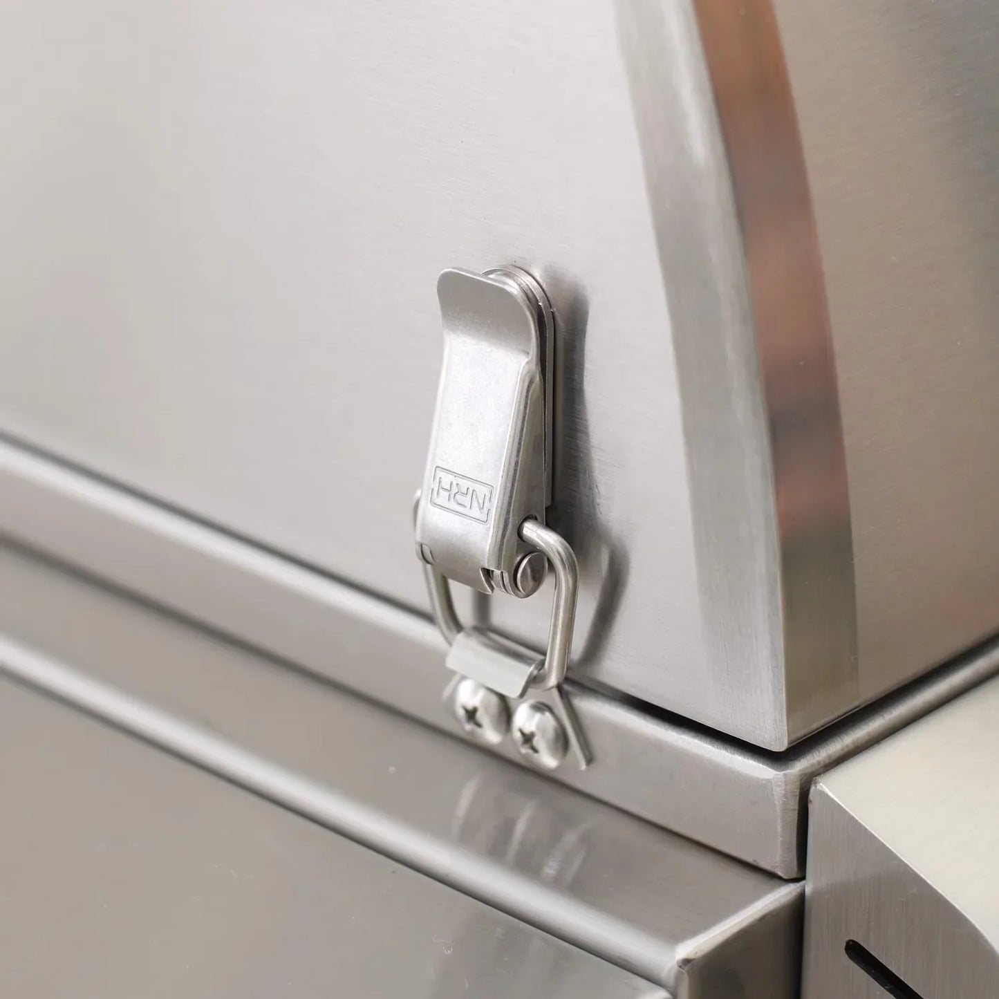 Blaze Grill Package - Premium LTE 32" 4-Burner Built-In Propane Gas Grill With Rear Infrared Burner and Lift-Assist Hood and Grill Cart in Stainless Steel