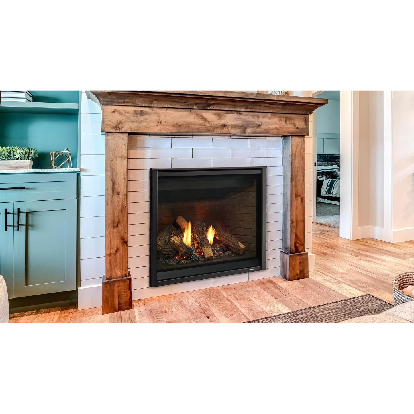 Heatilator Caliber nXt 42" Traditional Top/Rear Direct Vent Natural Gas Fireplace With Traditional Refractory and Intellifire Touch Ignition System