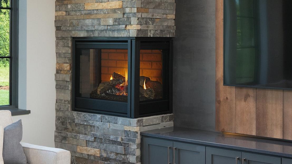 Heatilator Right Corner 36" Traditional Direct Vent Gas Fireplace With IntelliFire Touch Ignition System