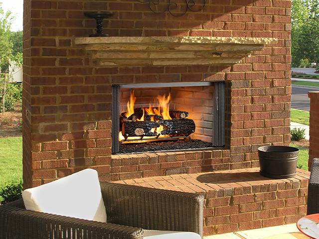 Heatilator Villawood 36" Traditional Outdoor Wood Burning Fireplace With Traditional Refractory