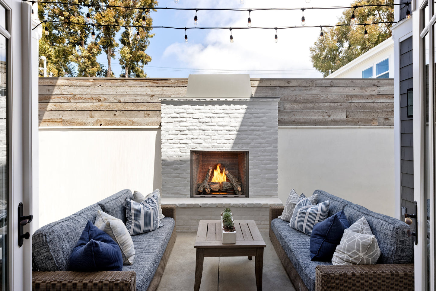 Majestic Courtyard 36" Traditional Outdoor Vent Free Natural Gas Fireplace With Traditional Stacked Concrete Refractory and IntelliFire Ignition System