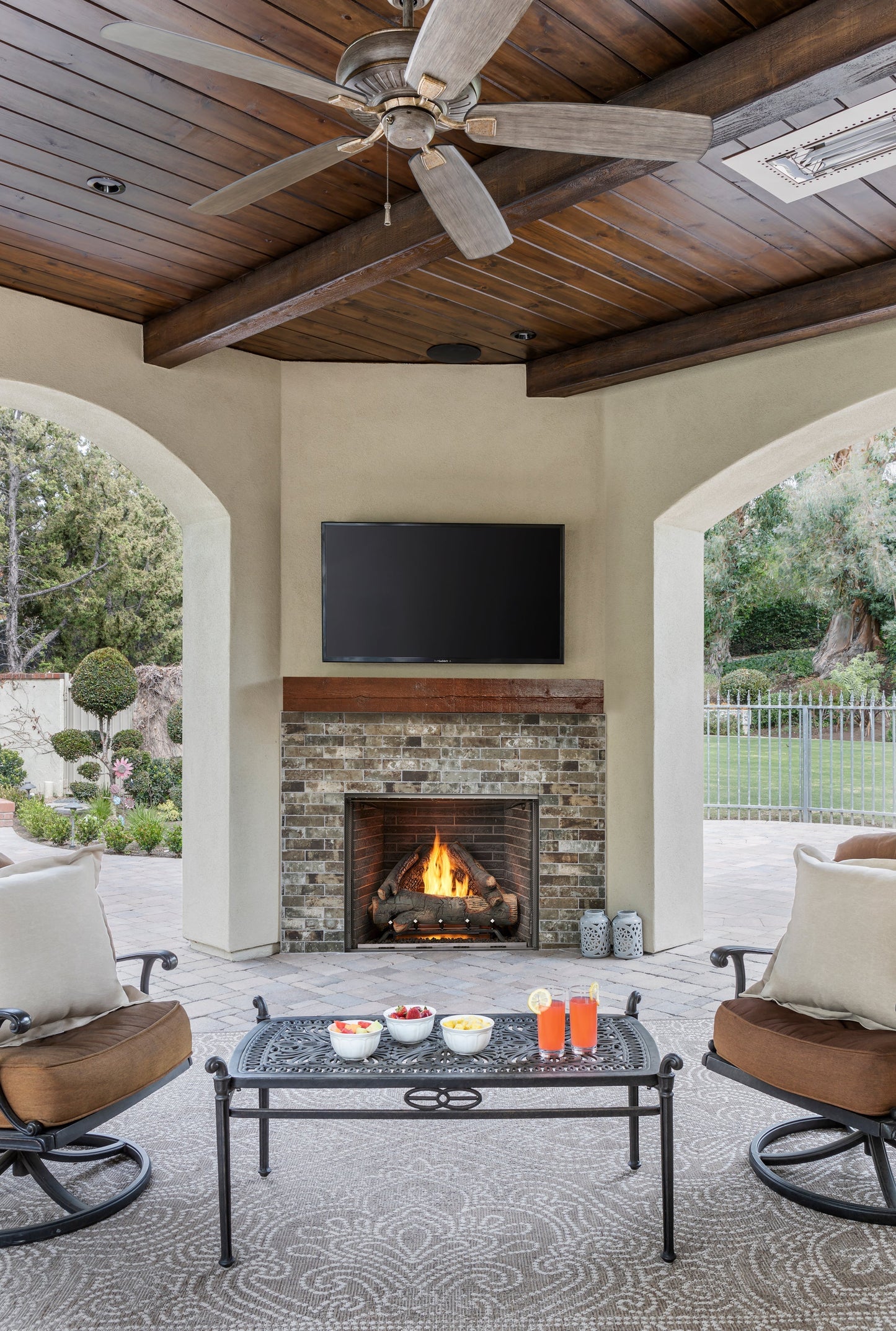 Majestic Courtyard 36" Traditional Outdoor Vent Free Natural Gas Fireplace With Traditional Stacked Concrete Refractory and IntelliFire Ignition System