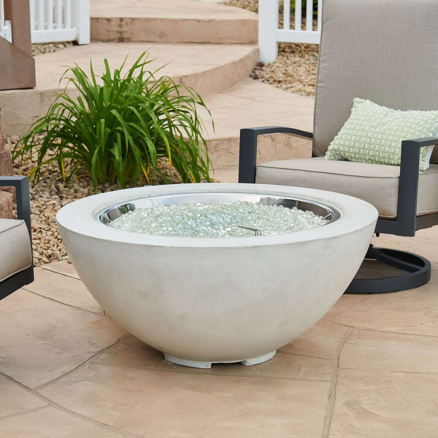 The Outdoor GreatRoom Company Cove 42" White Round Gas Fire Pit Bowl