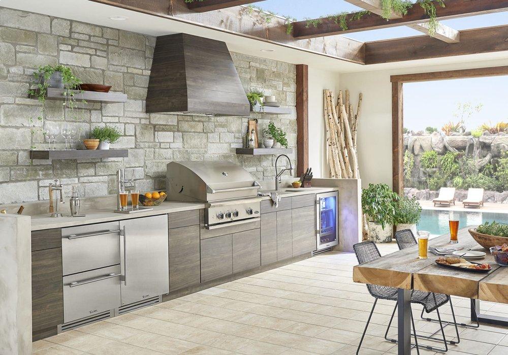 True Residential TBC24LOGC 24 Inch Overlay Glass Door Left Hinge Undercounter Beverage Center