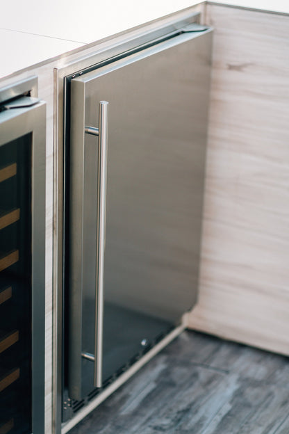 24" 5.3c Deluxe Outdoor Rated Refrigerator