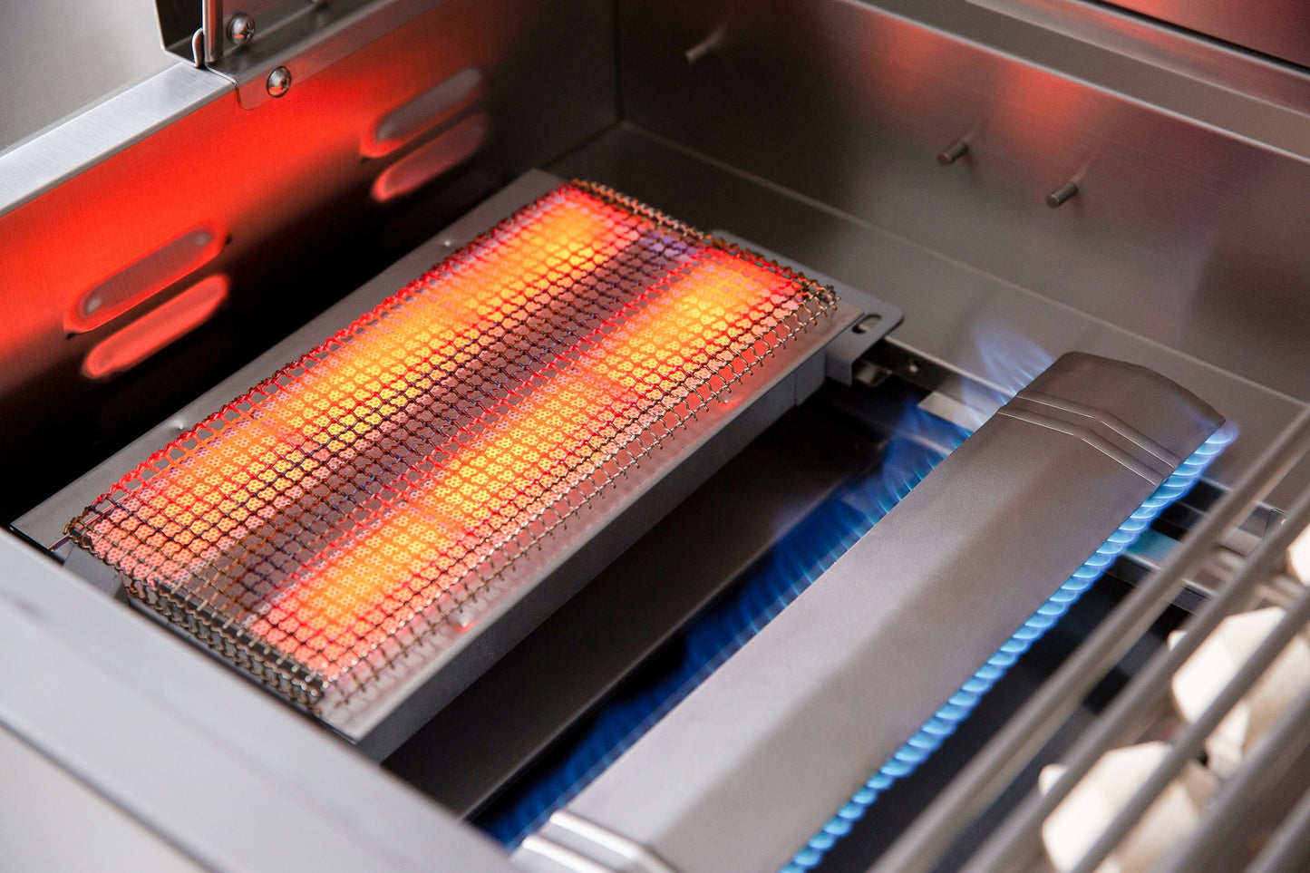 Sizzler Pro 40" Built-in Grill