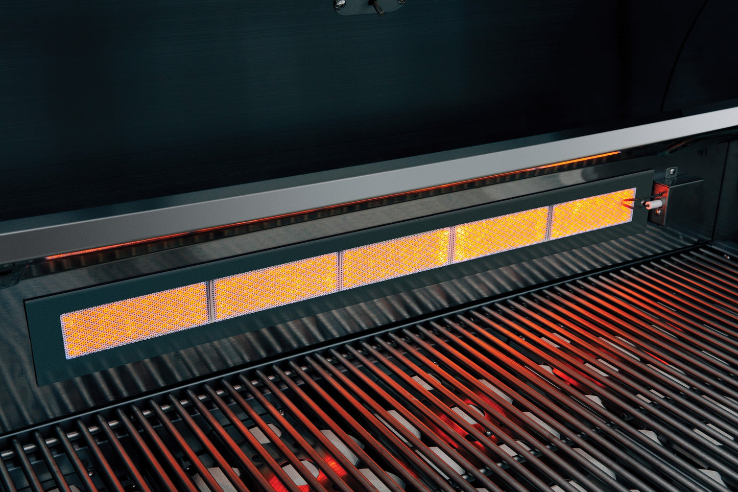 Sizzler Pro 40" Built-in Grill