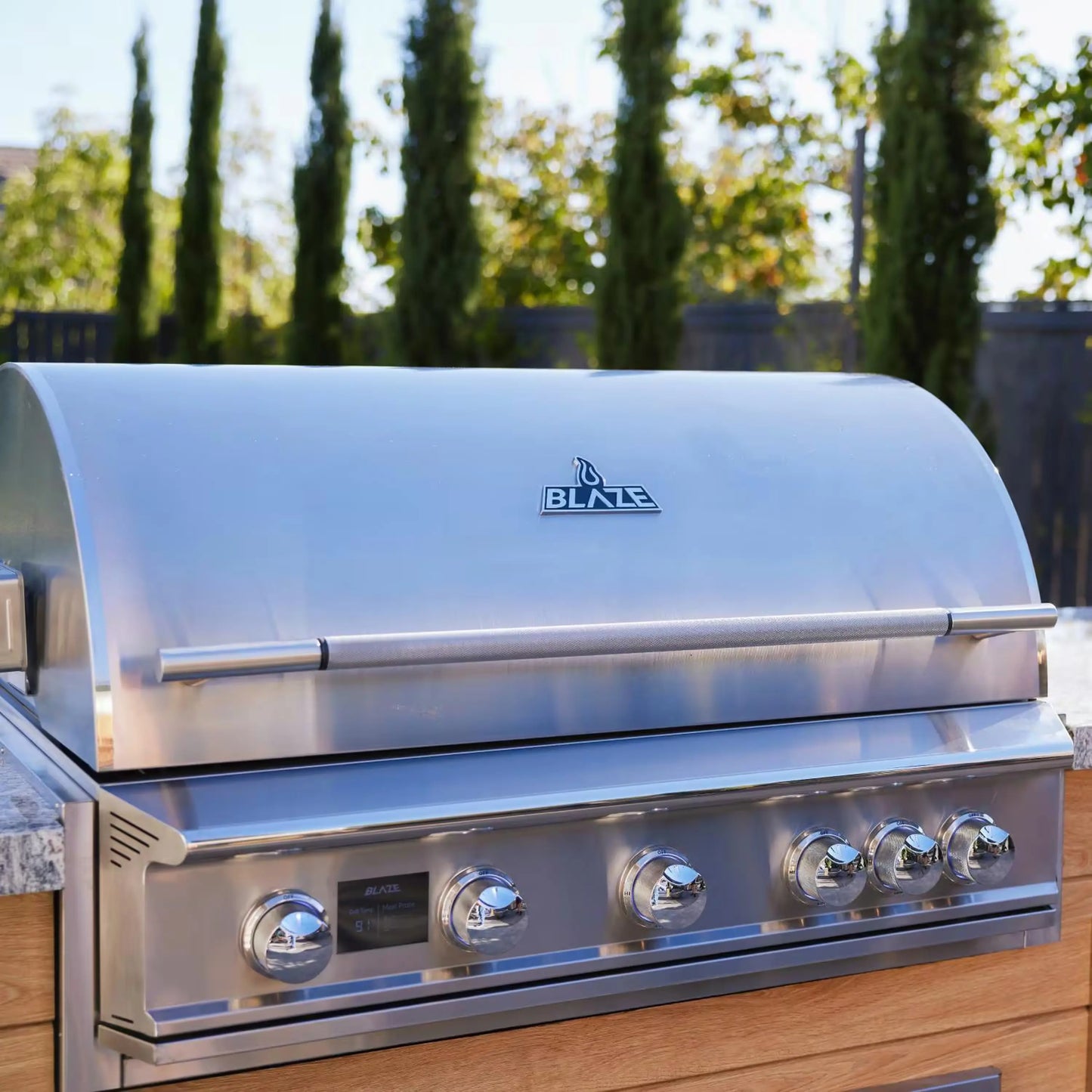 Blaze LTE PRO 32" 4 Burner Built-in Natural Gas Grill with Digital Temperature Screen & Rear Infrared Burner (BLZ-4LTEPRO-NG)