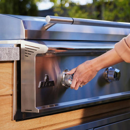 Blaze LTE PRO 40" Built-in Natural Gas Griddle with Digital Temperature Screen & Lift-Assist Lid (BLZ-GRIDDLE40-NG)