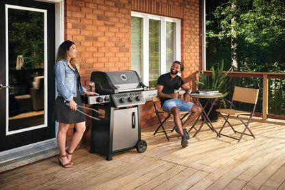 Napoleon Freestyle 365 SB with Range Side Burner