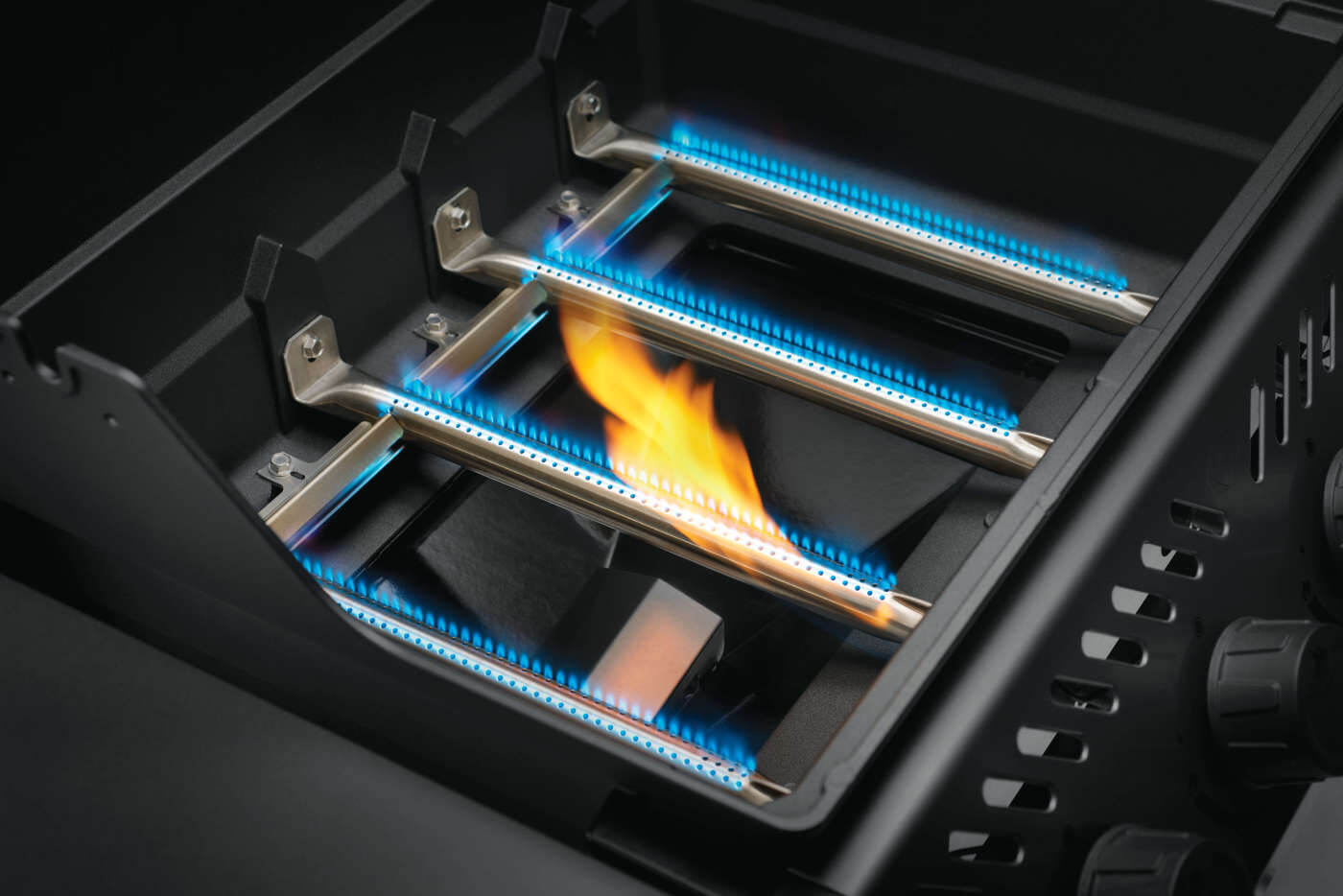 Napoleon Freestyle 425 SB with Range Side Burner