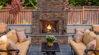 Heatilator Courtyard 36" Traditional Outdoor Natural Gas Fireplace With IntelliFire Ignition System