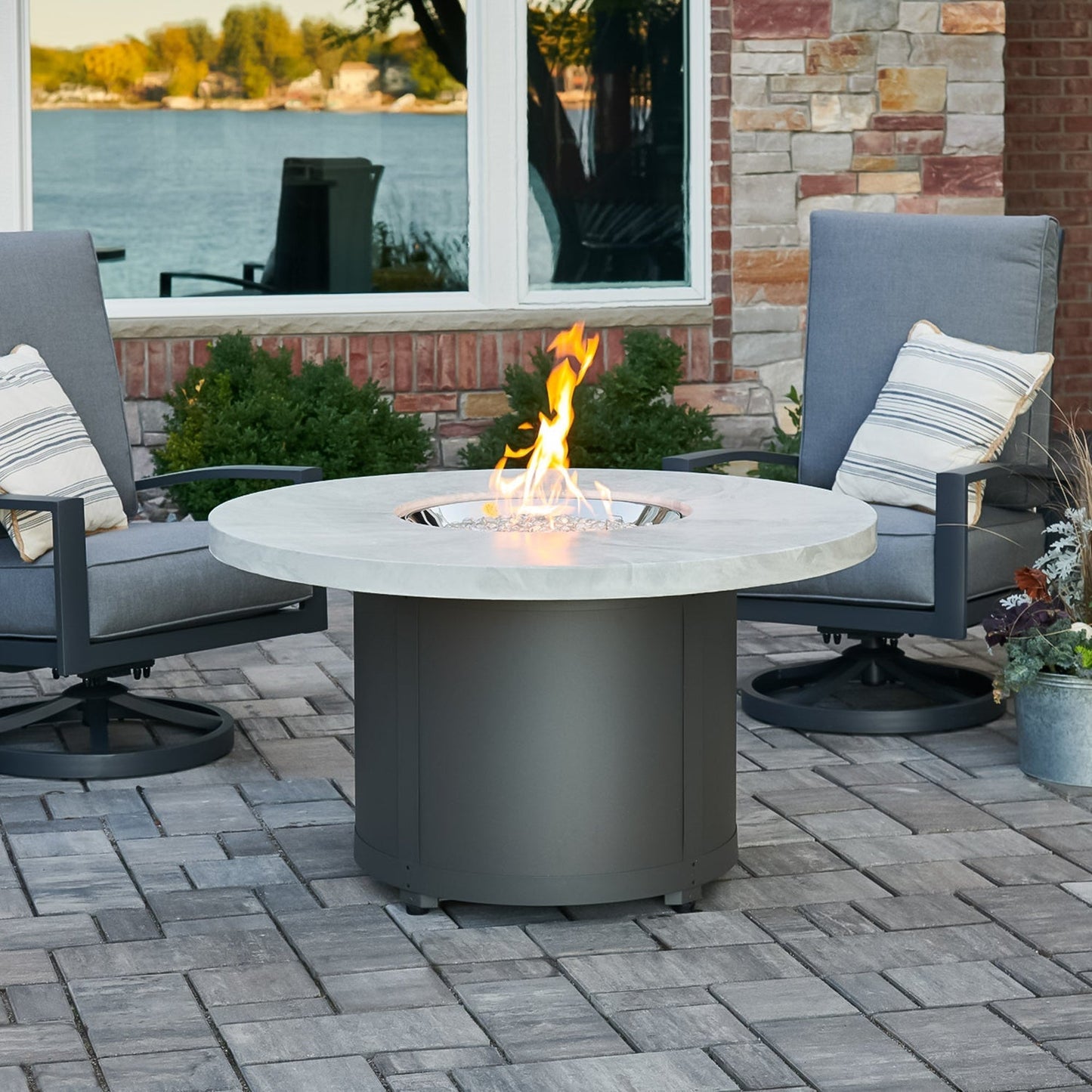 The Outdoor GreatRoom Company Beacon 48" White Onyx Round Gas Fire Pit Table