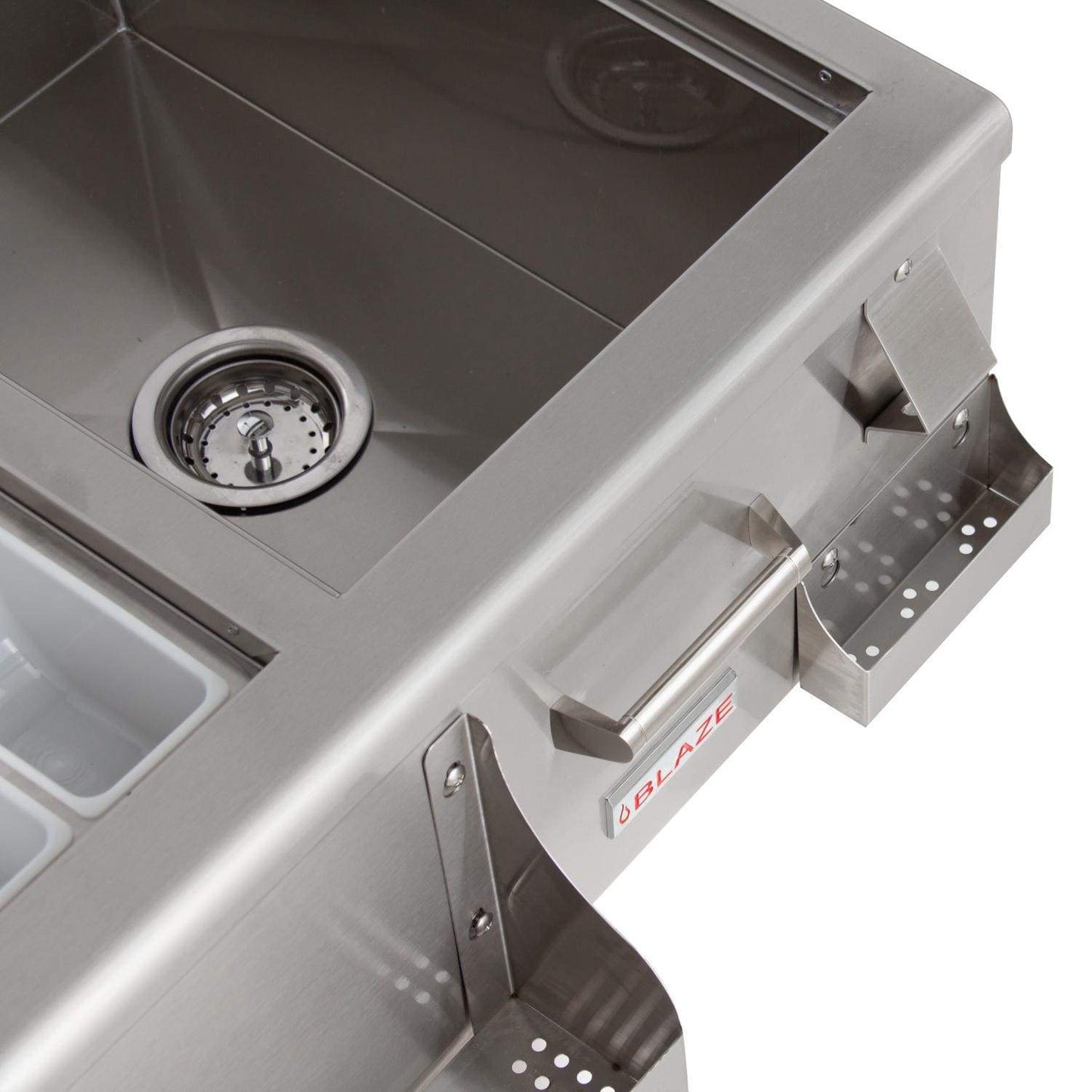 Blaze 30-Inch Beverage Center With Sink & Ice Bin Cooler (BLZ-30CKT-SNK)