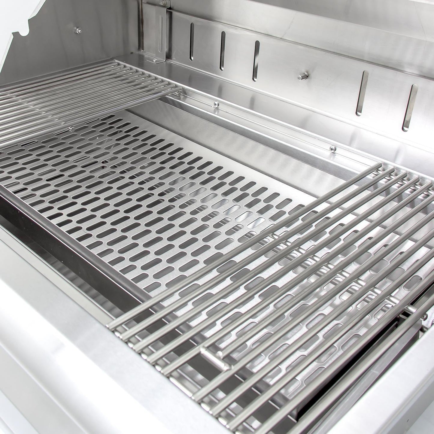 Blaze 32" Built-In Stainless Steel Charcoal Grill With Adjustable Charcoal Tray