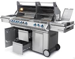 Napoleon Prestige PRO 825 Gas Grill with Power Side Burner & Infrared Burners
