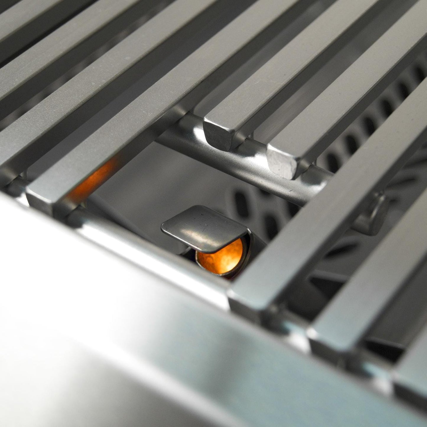 Fire Magic 46" Aurora Built-In Natural Gas & Charcoal Combo Grill in Stainless Steel (A830I-7LAN-CB)