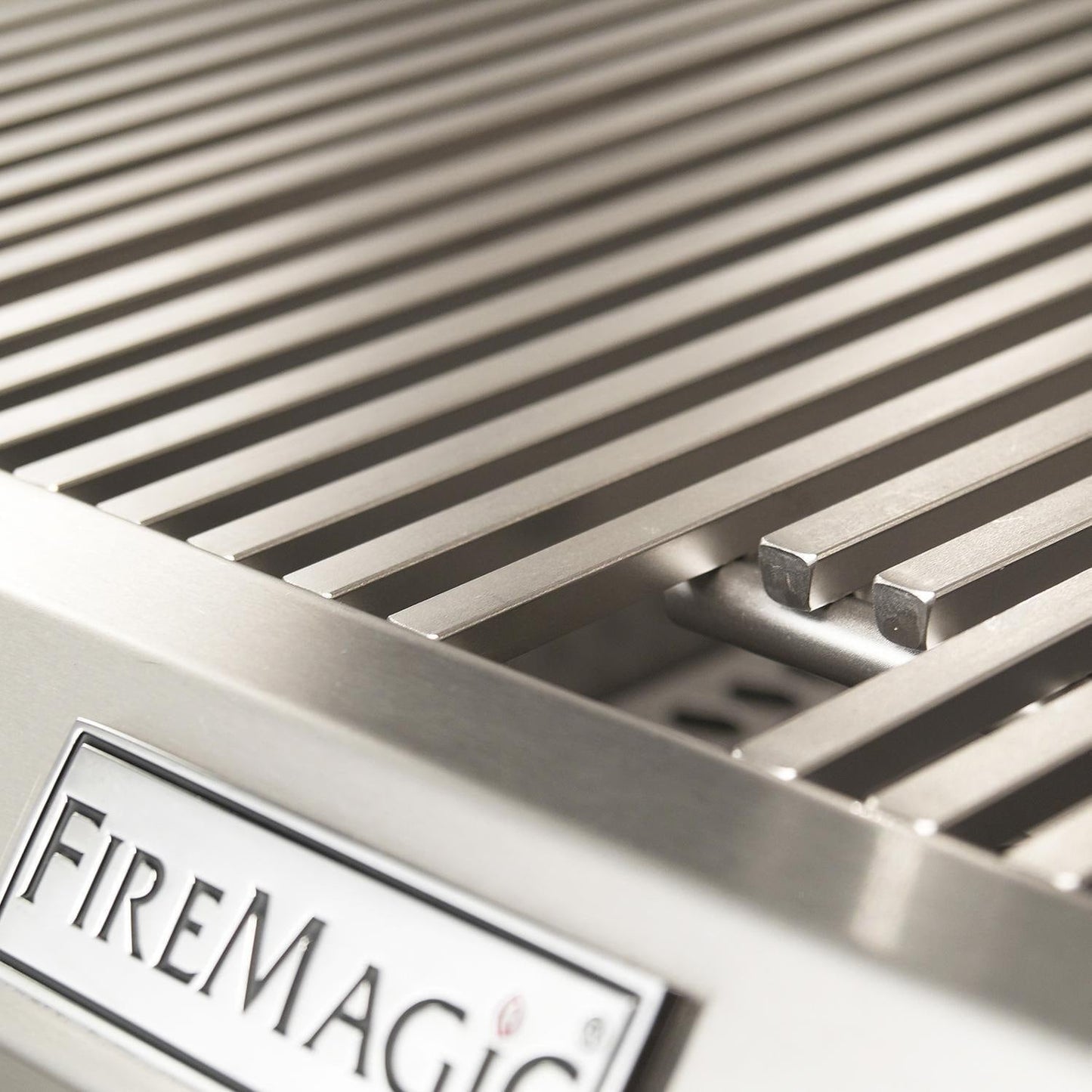 Fire Magic 46" Aurora Freestanding Liquid Propane Gas & Charcoal Combo Grill with One Infrared Burner Rotisserie & Analog Thermometer (A830S-8LAP-61-CB)