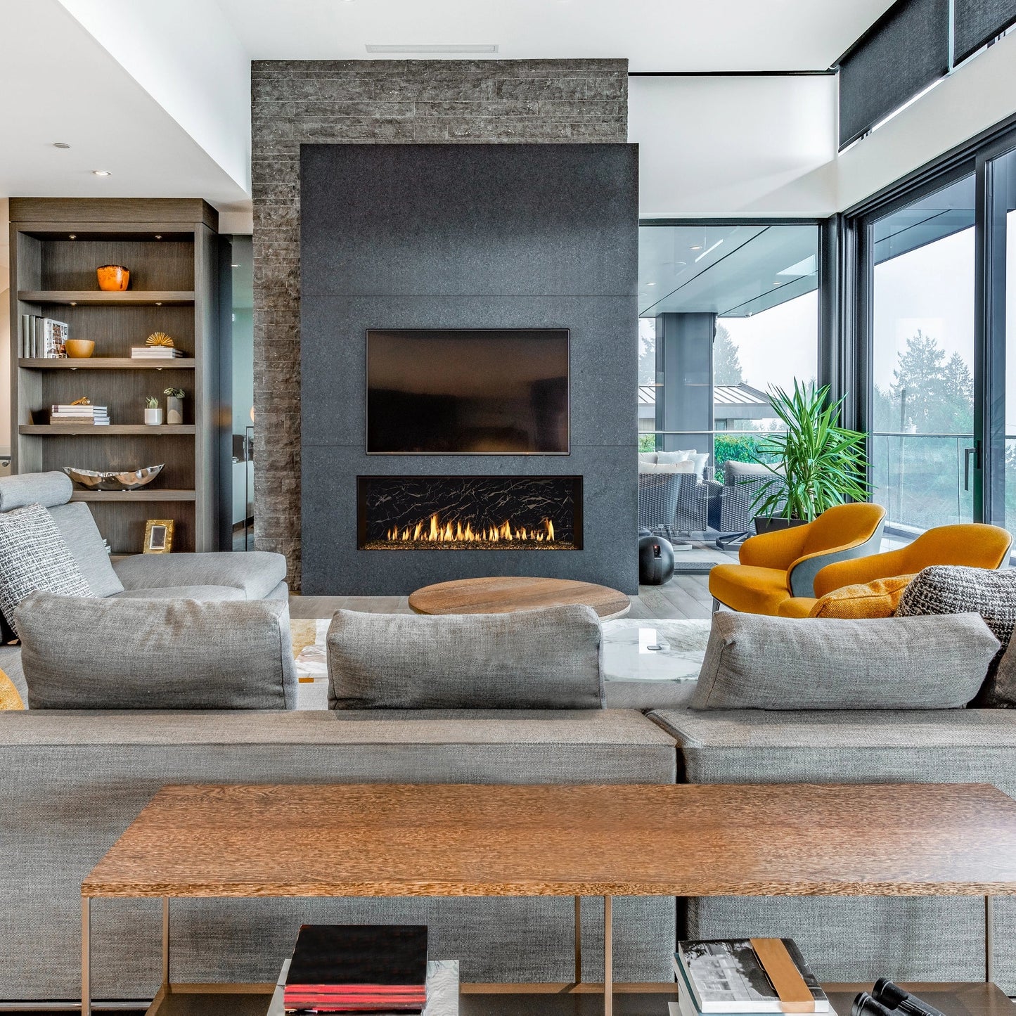 Heat & Glo Primo II Series Gas Fireplace